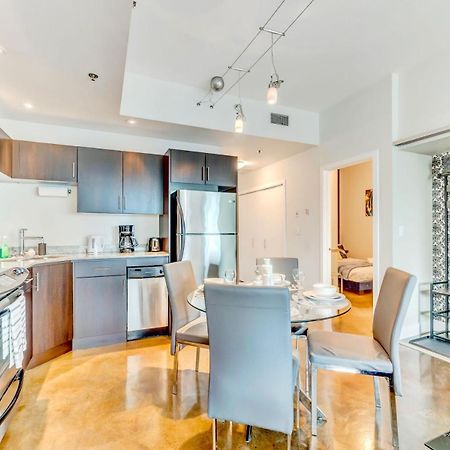 Luxury 2Br Condo - King Bed - Stunning City Views Calgary Extérieur photo