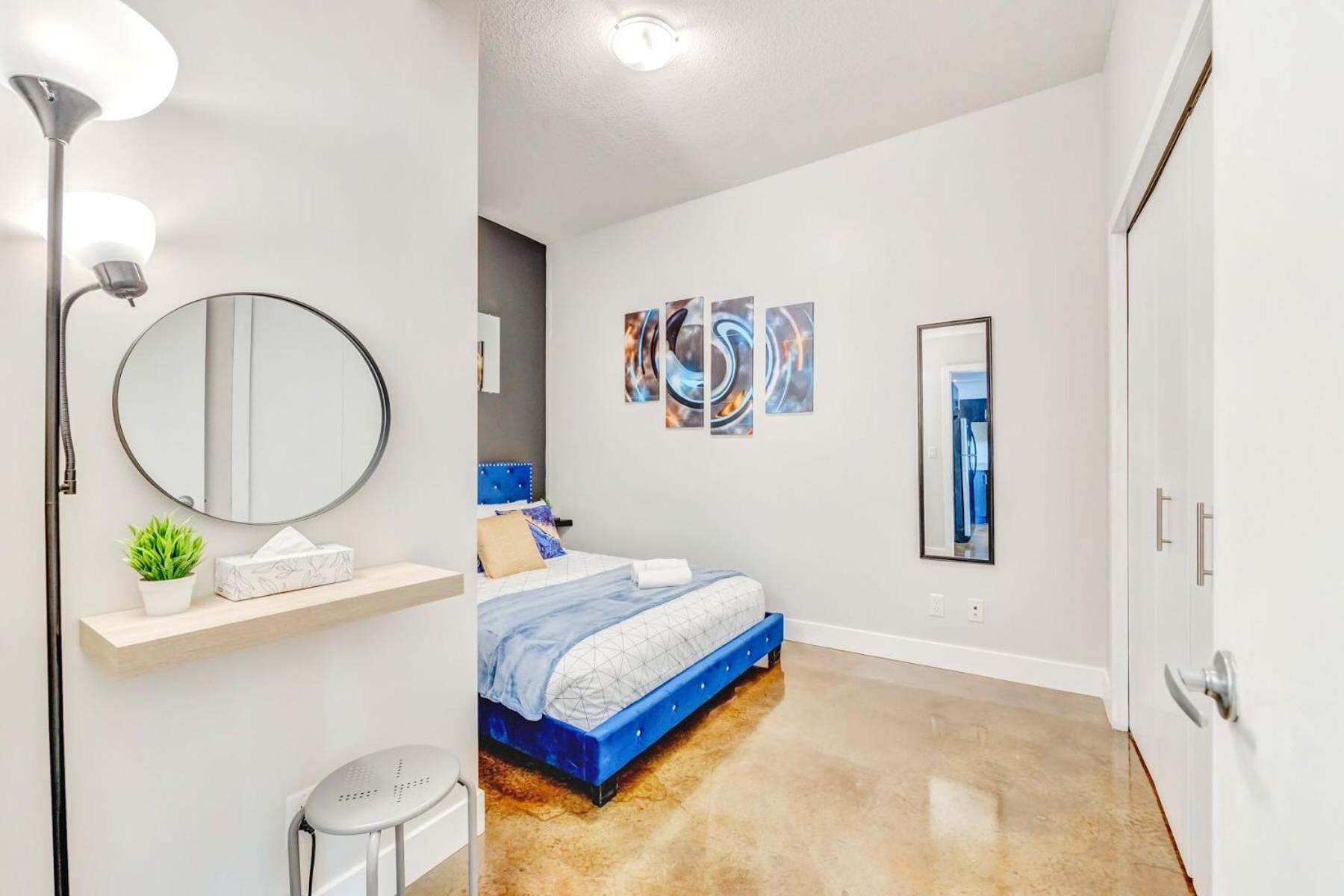Luxury 2Br Condo - King Bed - Stunning City Views Calgary Extérieur photo